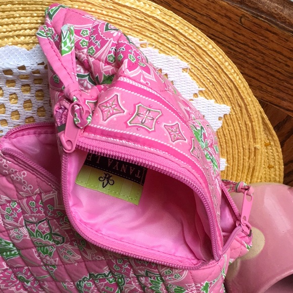 Tanya Lee bundle of two pink & green cosmetic bag/chain purse. - Picture 4 of 4